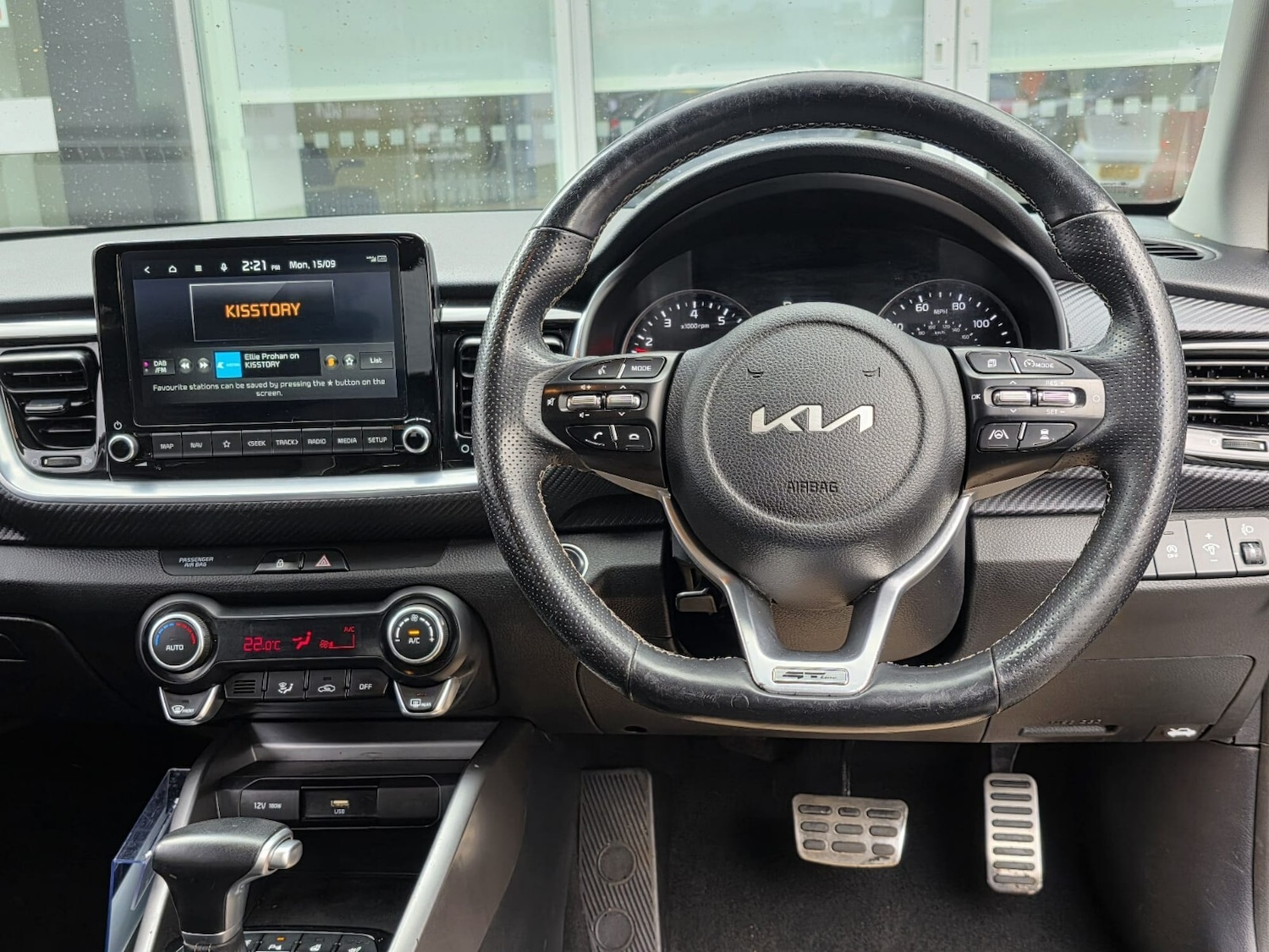 Used Kia Stonic 2023 for sale - 76780384: Photo 10