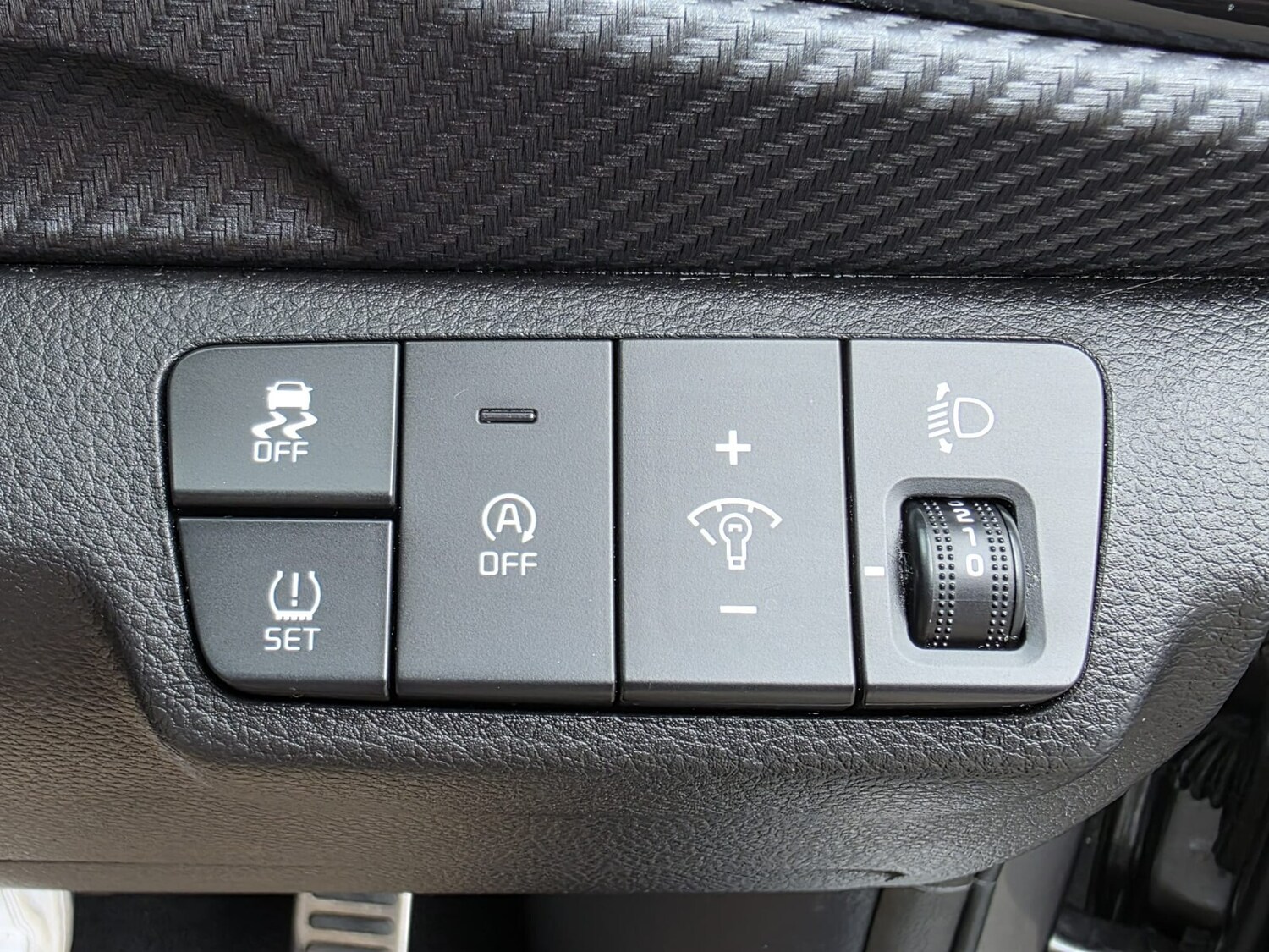 Used Kia Stonic 2023 for sale - 76780384: Photo 12