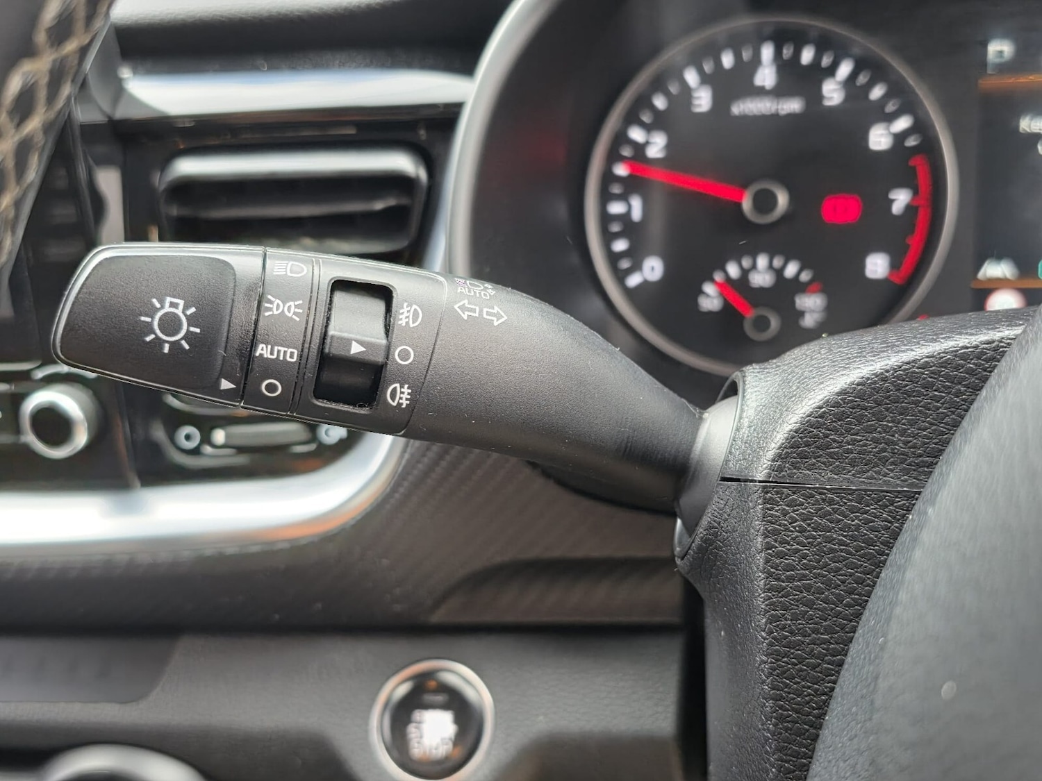 Used Kia Stonic 2023 for sale - 76780384: Photo 17