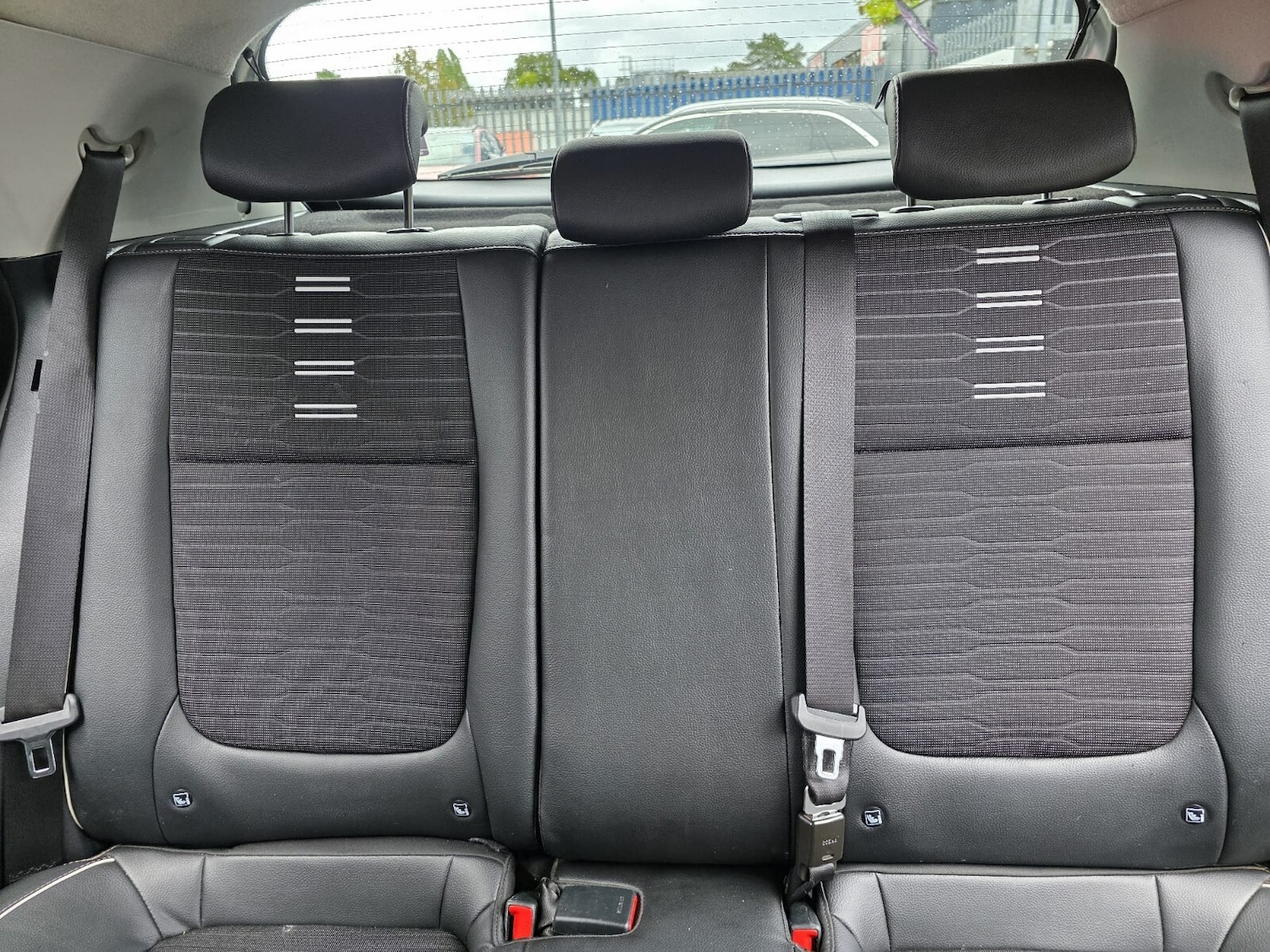 Used Kia Stonic 2023 for sale - 76780384: Photo 29