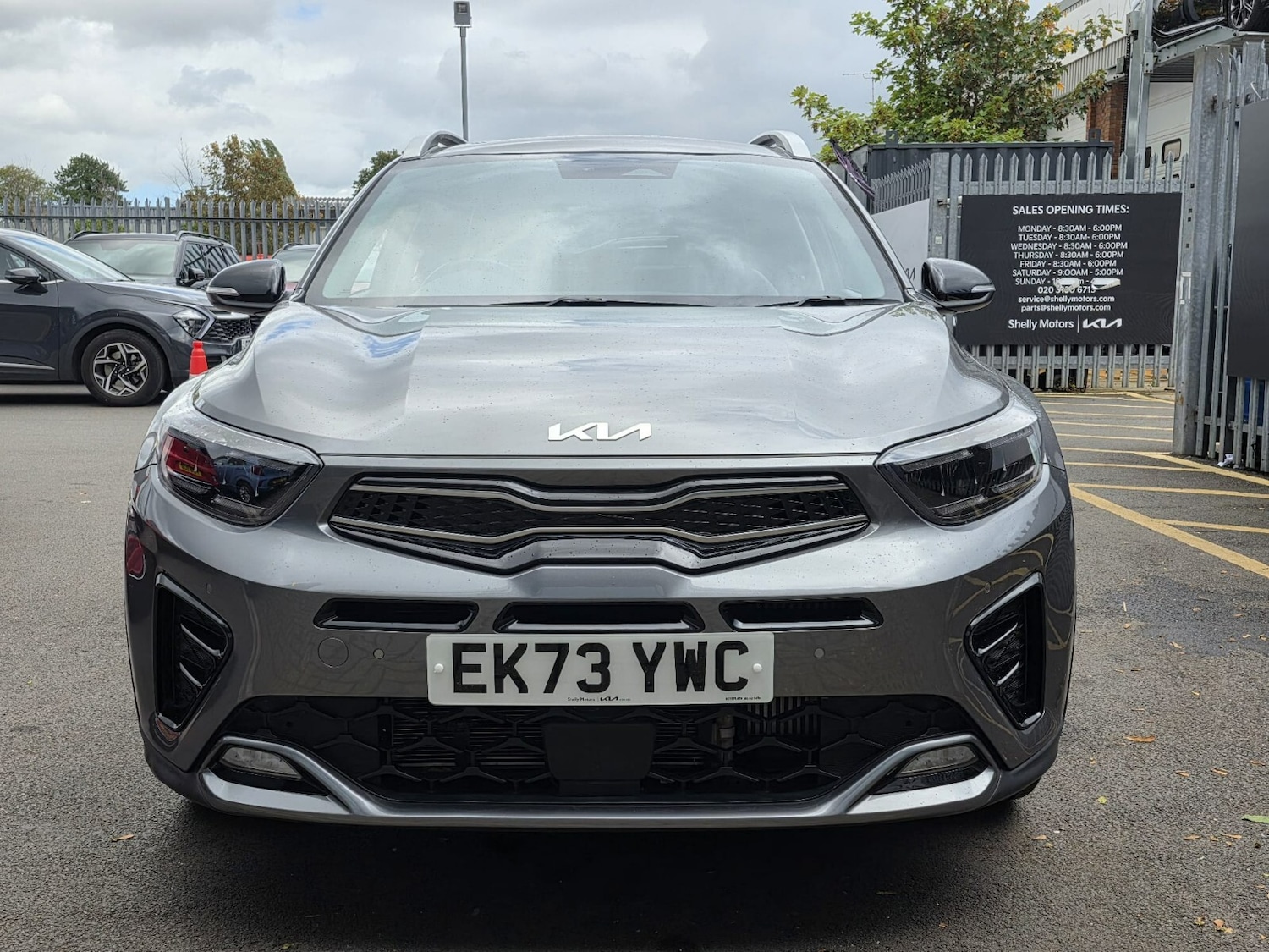 Used Kia Stonic 2023 for sale - 76780384: Photo 3