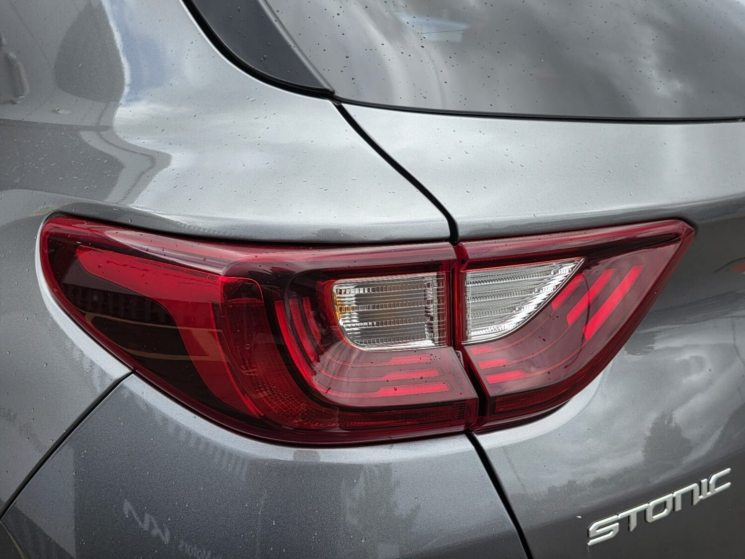 Used Kia Stonic 2023 for sale - 76780384: Photo 32