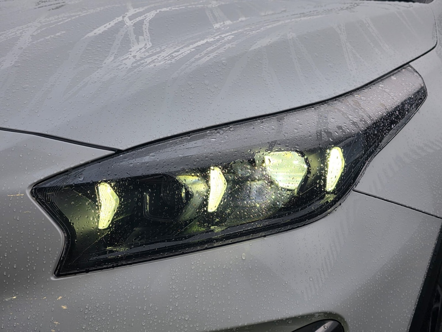 Used Kia XCeed 2025 for sale - 76960186: Photo 4