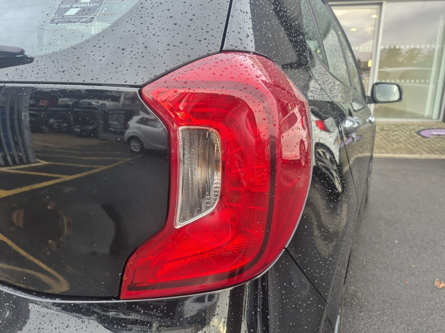 Used Kia Picanto 2023 for sale - 76452117: Photo 10