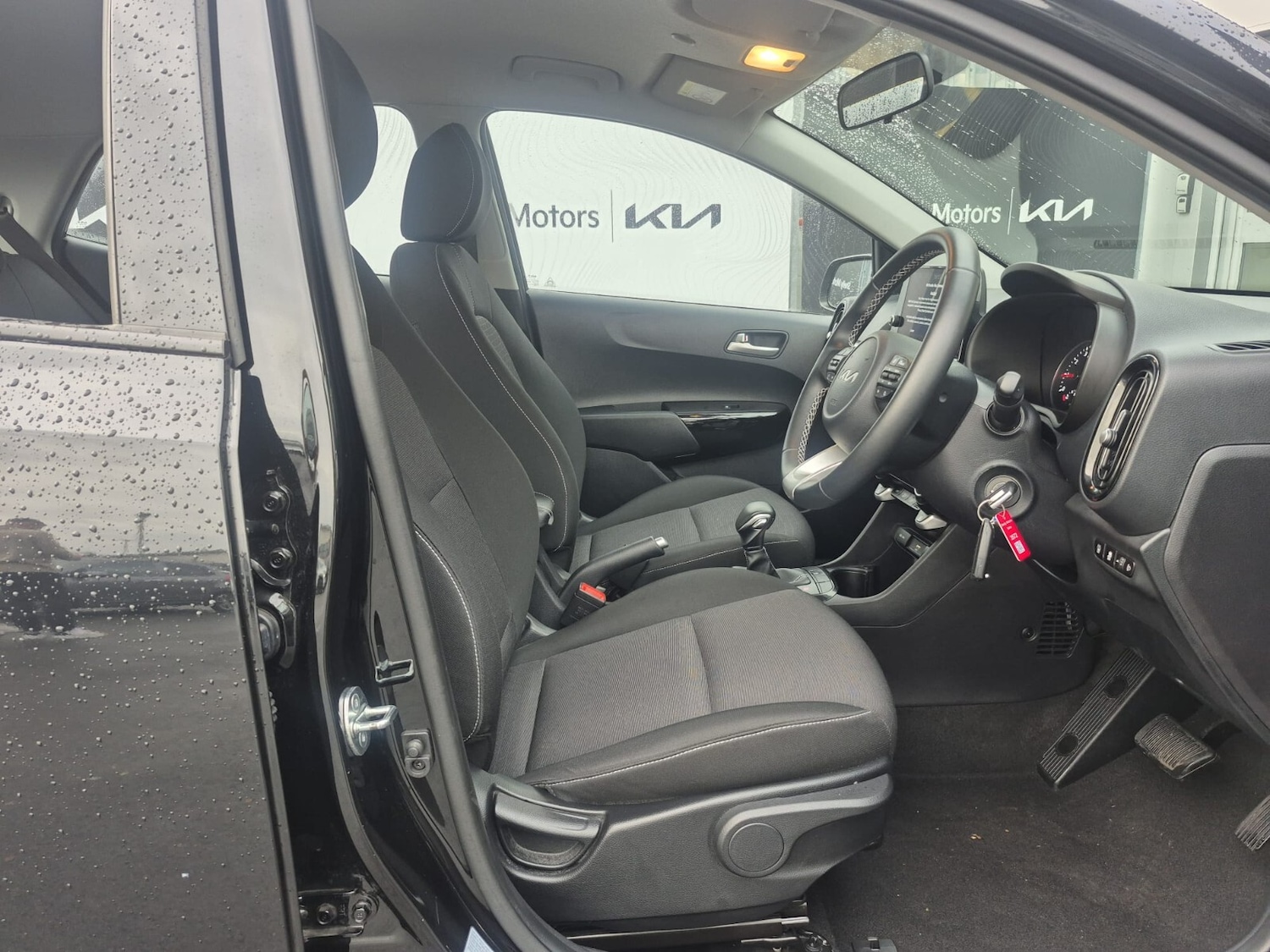 Used Kia Picanto 2023 for sale - 76452117: Photo 14