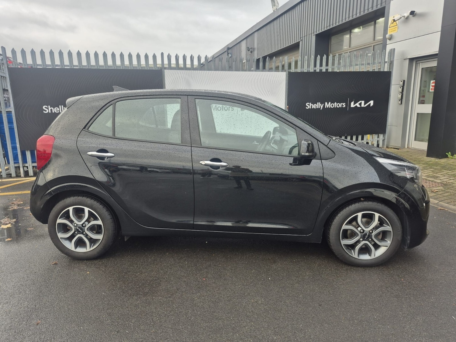 Used Kia Picanto 2023 for sale - 76452117: Photo 8