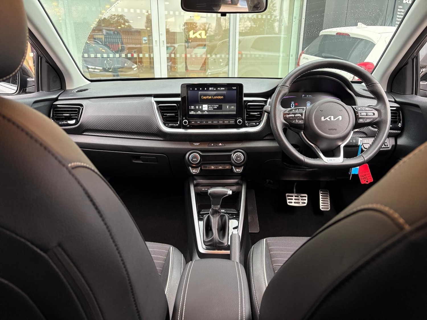 Used Kia Stonic 2024 for sale - 76556820: Photo 12