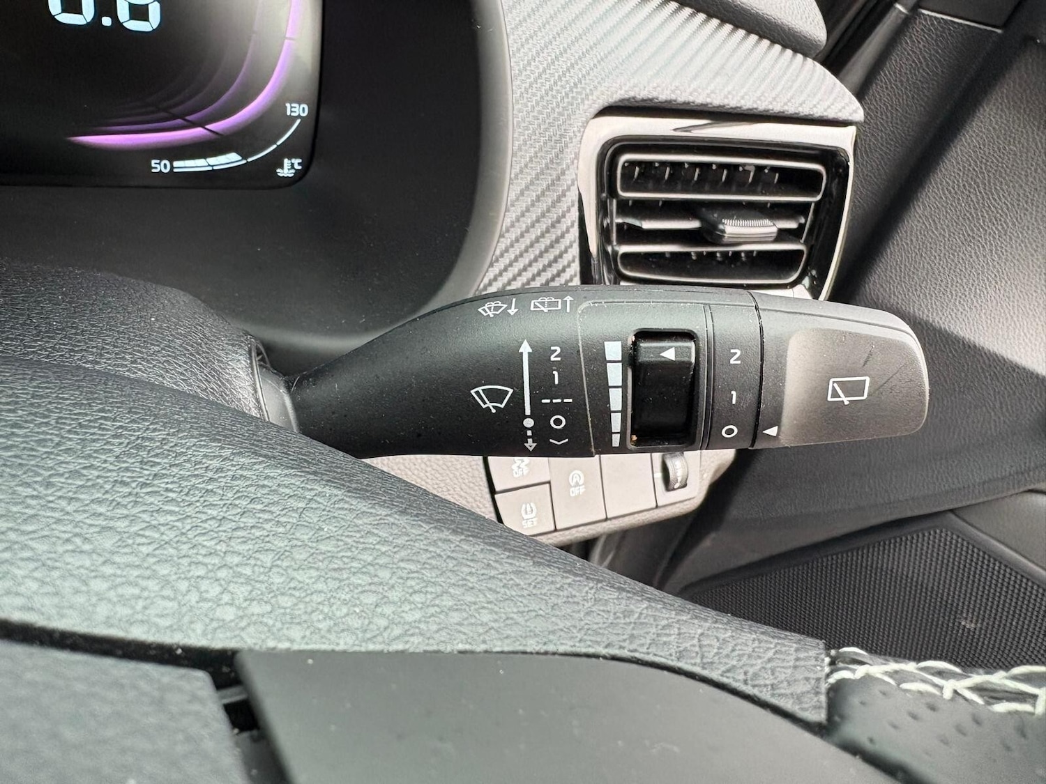 Used Kia Stonic 2024 for sale - 76556820: Photo 16