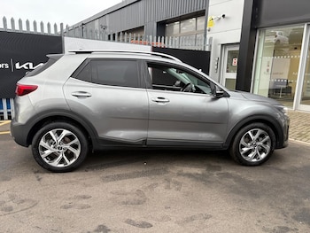 Used Kia Stonic 2024 for sale - 76556820: Photo