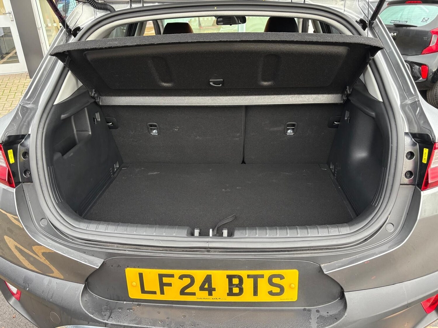 Used Kia Stonic 2024 for sale - 76556820: Photo 7