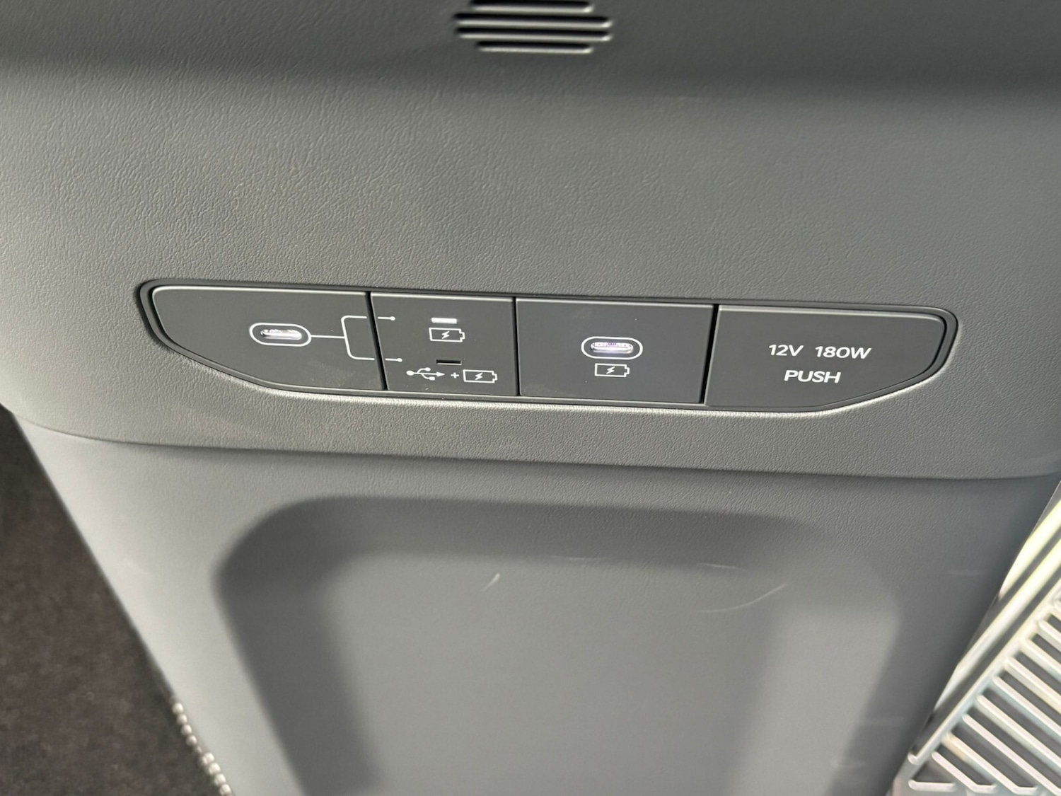 Used Kia EV9 2025 for sale - 76921921: Photo 12