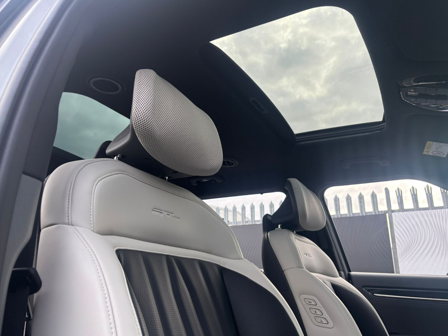 Used Kia EV9 2025 for sale - 76921921: Photo 28