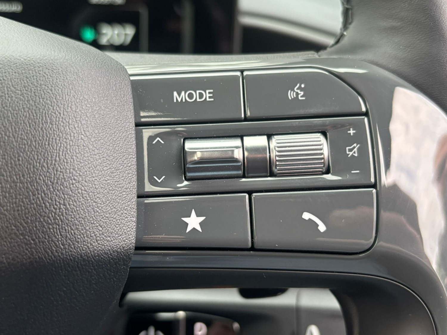 Used Kia EV9 2025 for sale - 76921921: Photo 42