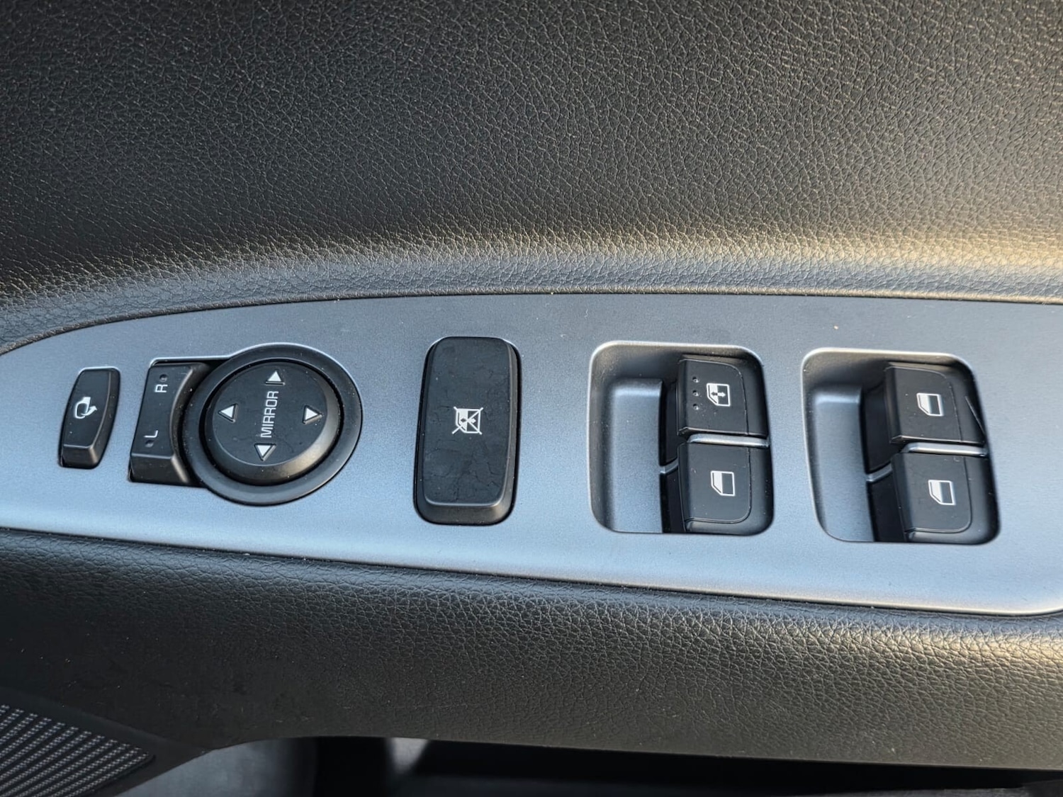 Used Kia Stonic 2022 for sale - 76661057: Photo 19