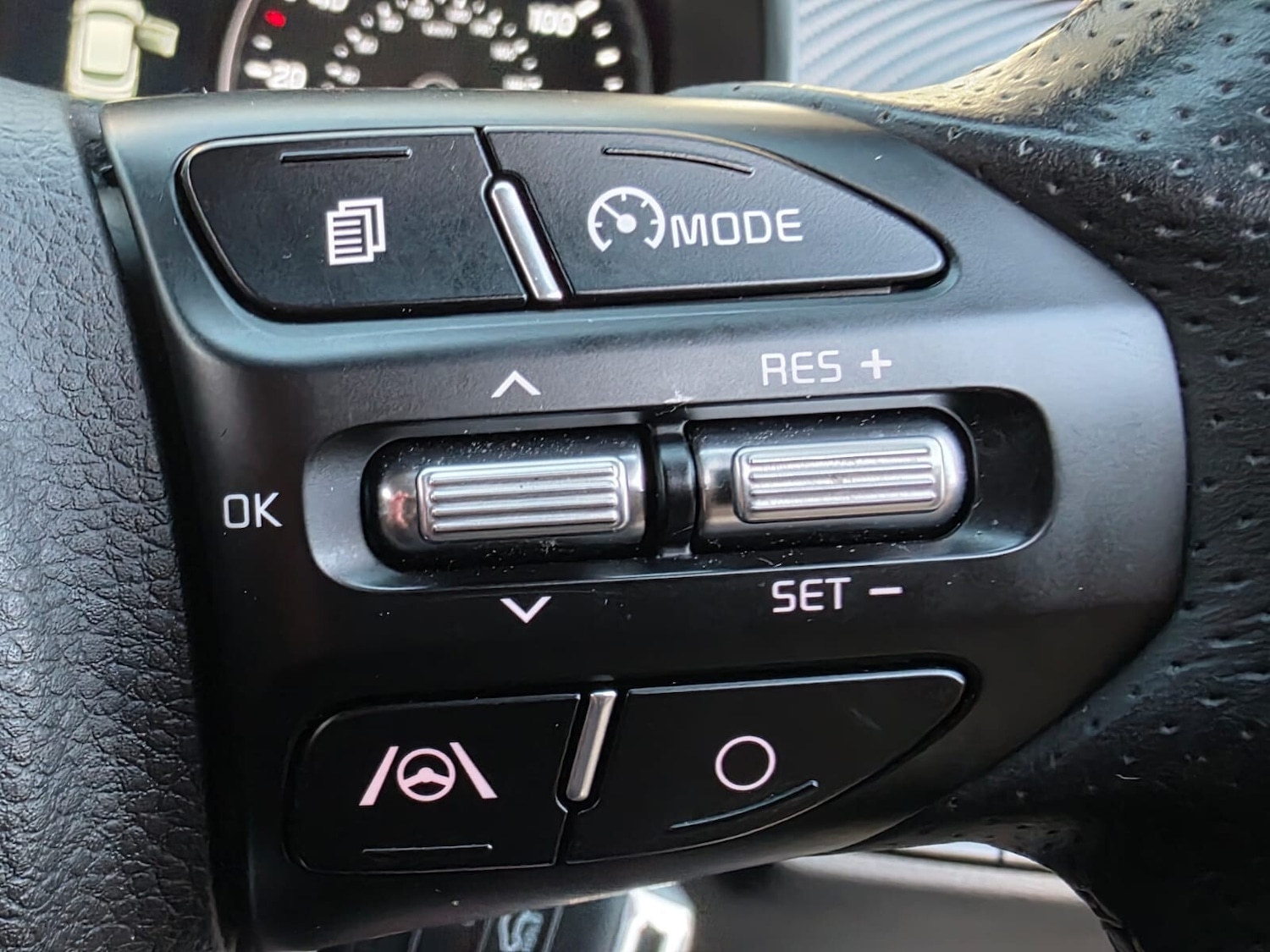 Used Kia Stonic 2022 for sale - 76661057: Photo 21