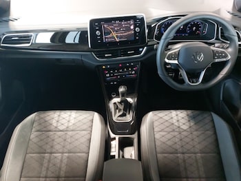 Used Volkswagen T-Roc 2025 for sale - 76054121: Photo 2