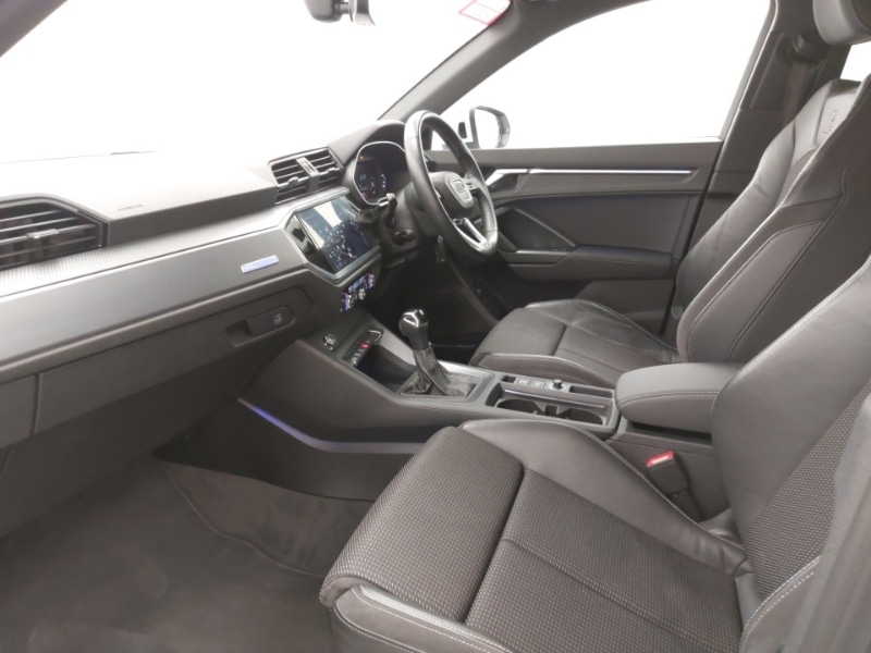 Used Audi Q3 2019 for sale - 76795429: Photo 5