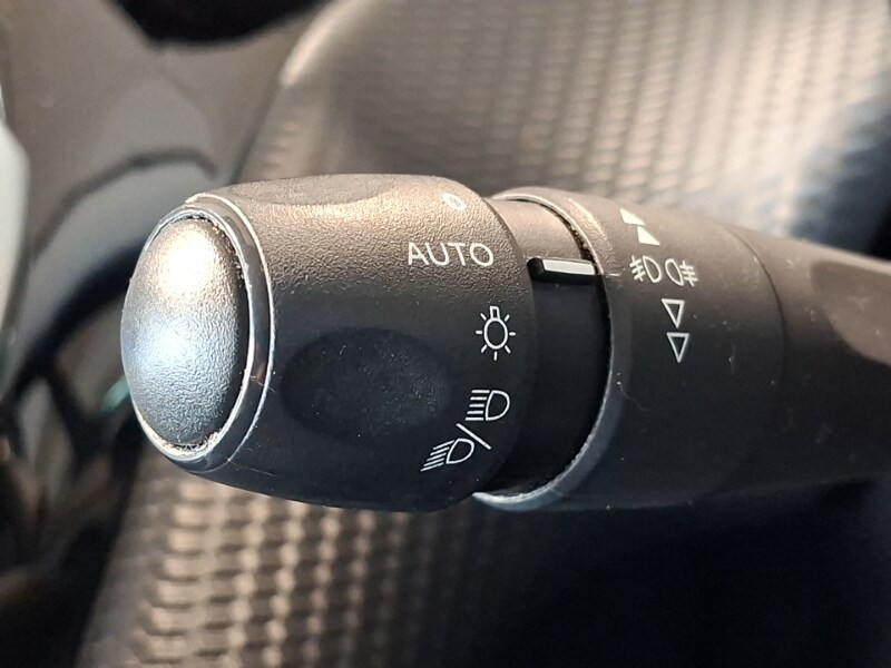 Used Peugeot 208 2018 for sale - 78155985: Photo 17