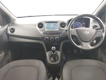 Used Hyundai i10 2018 for sale - 78957293: Photo