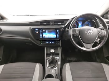Used Toyota Auris 2016 for sale - 76177972: Photo
