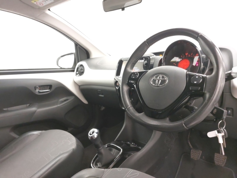 Used Toyota AYGO 2015 for sale - 76471479: Photo 19