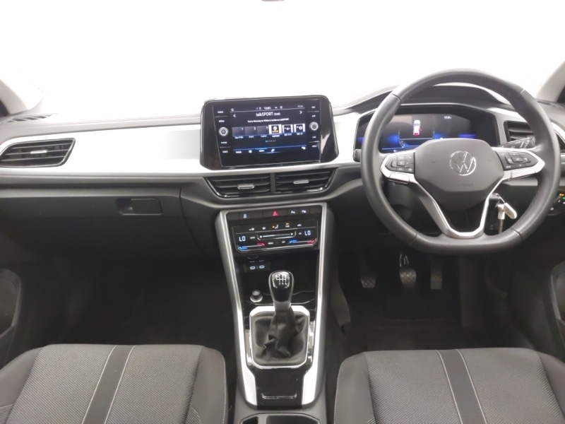 Used Volkswagen T-Roc 2023 for sale - 76478717: Photo 2