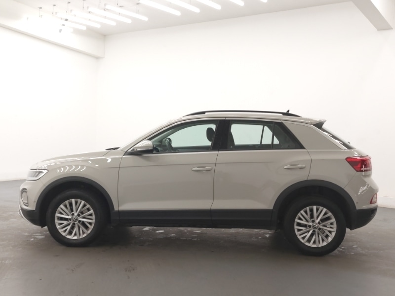 Used Volkswagen T-Roc 2023 for sale - 76478717: Photo 4