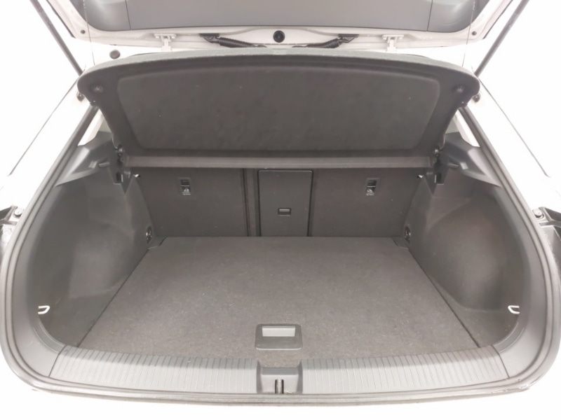 Used Volkswagen T-Roc 2023 for sale - 76478717: Photo 8