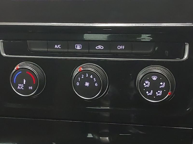 Used Volkswagen Golf 2019 for sale - 77823067: Photo 15