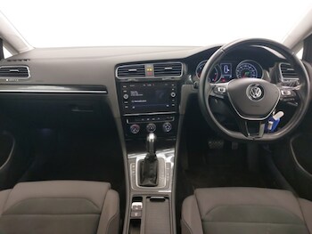 Used Volkswagen Golf 2019 for sale - 77823067: Photo