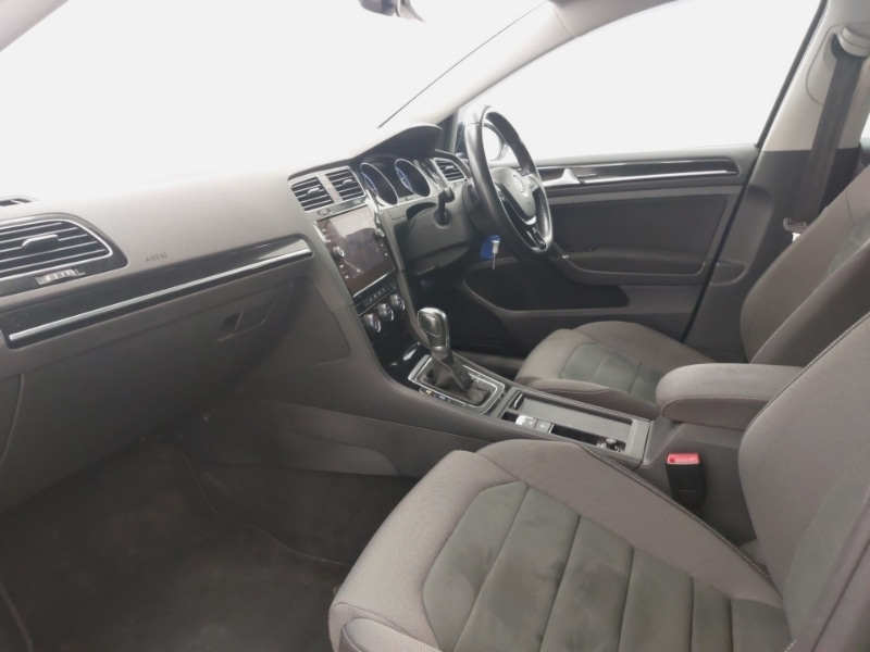 Used Volkswagen Golf 2019 for sale - 77823067: Photo 5