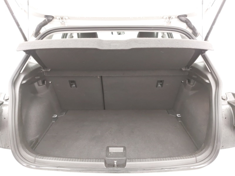 Used Volkswagen Polo 2023 for sale - 76737076: Photo 8