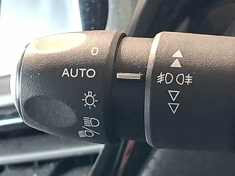 Used Peugeot 2008 2019 for sale - 78033084: Photo 18