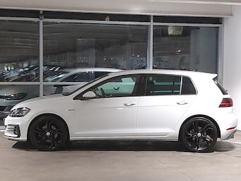 Used Volkswagen Golf 2017 for sale - 76664033: Photo