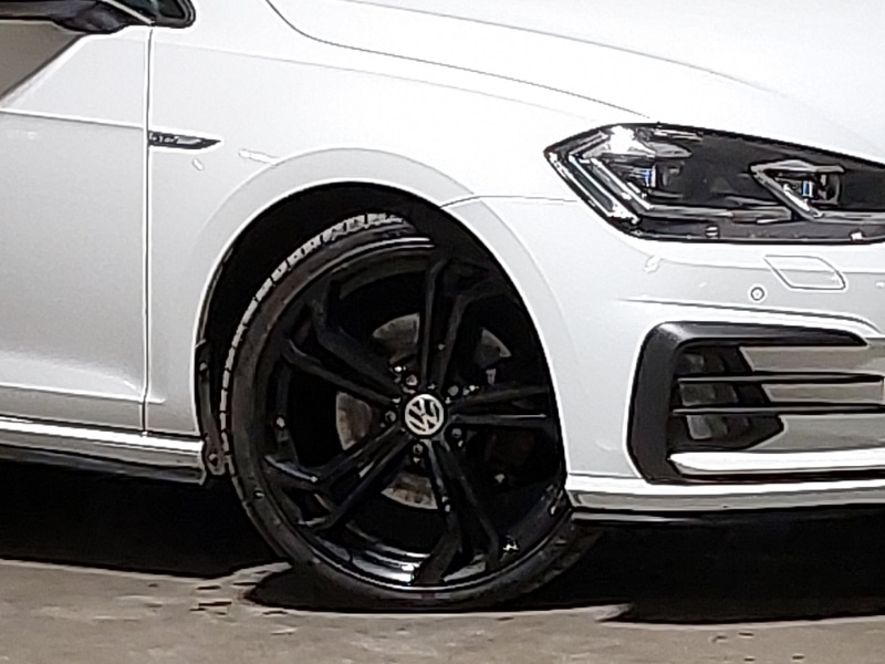 Used Volkswagen Golf 2017 for sale - 76664033: Photo 9