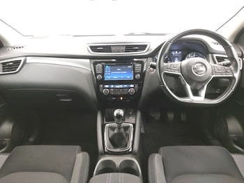 Used Nissan Qashqai 2017 for sale - 79586706: Photo