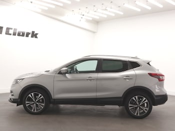 Used Nissan Qashqai 2017 for sale - 79586706: Photo