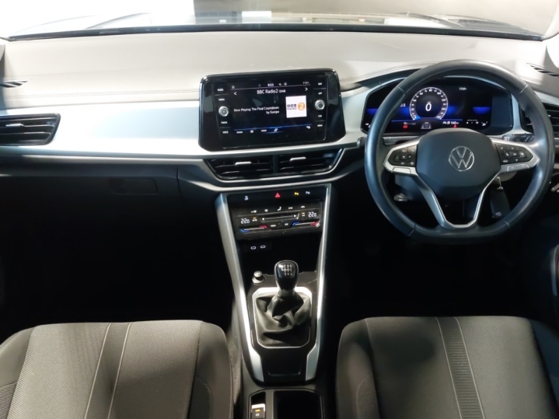 Used Volkswagen T-Roc 2023 for sale - 77664022: Photo 2