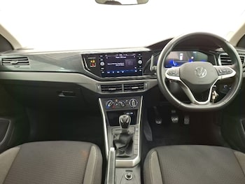 Used Volkswagen Polo 2024 for sale - 79477303: Photo