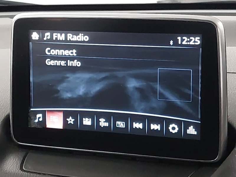 Used Mazda Mazda2 2015 for sale - 76589334: Photo 10