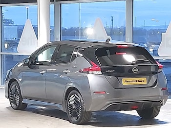 Used Nissan Leaf 2022 for sale - 77154910: Photo