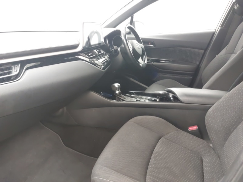 Used Toyota C-HR 2018 for sale - 77568919: Photo 5