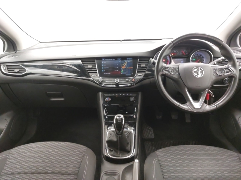 Used Vauxhall Astra 2018 for sale - 76630640: Photo 2