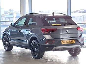 Used Volkswagen T-Roc 2023 for sale - 78238366: Photo