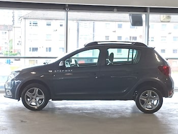 Used Dacia Sandero Stepway 2017 for sale - 78803724: Photo