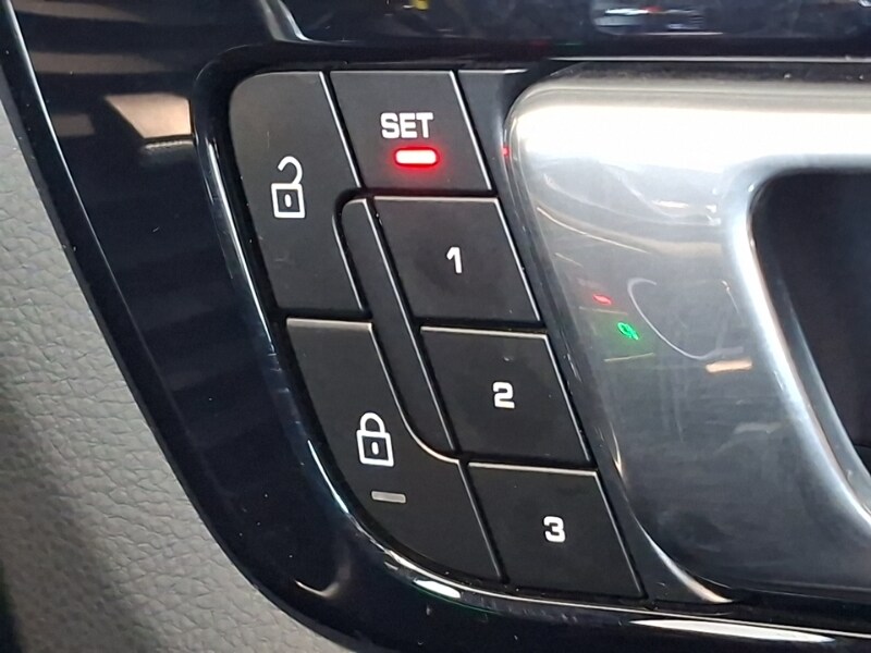 Used Porsche Cayenne 2023 for sale - 78156000: Photo 18