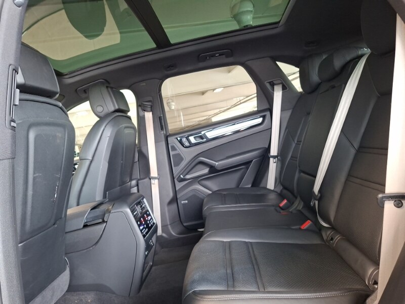 Used Porsche Cayenne 2023 for sale - 78156000: Photo 6