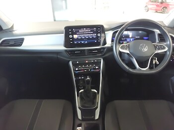 Used Volkswagen T-Roc 2022 for sale - 77338336: Photo