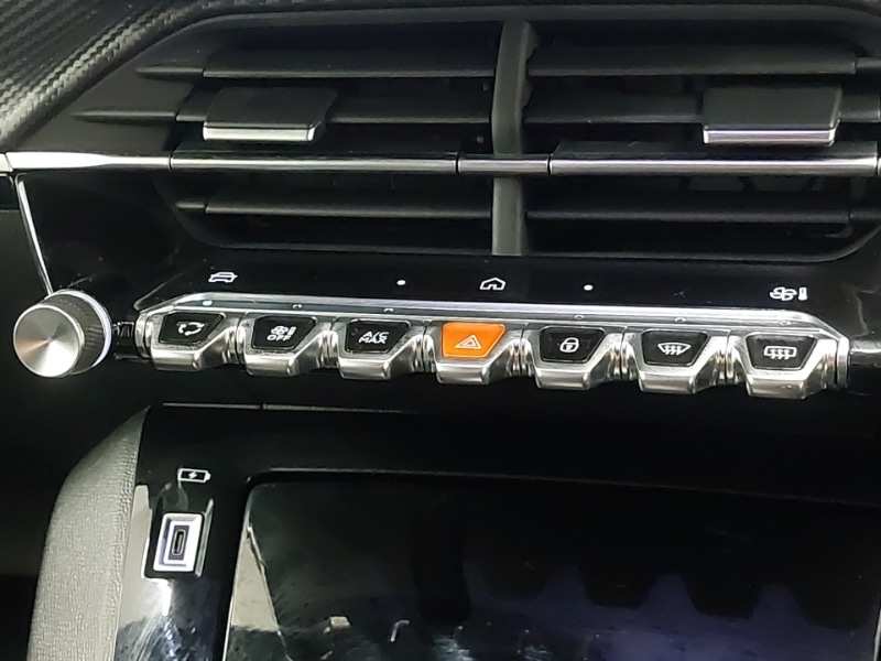 Used Peugeot 2008 2025 for sale - 78147341: Photo 16