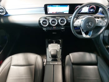 Used Mercedes-Benz CLA 2022 for sale - 76217931: Photo 2